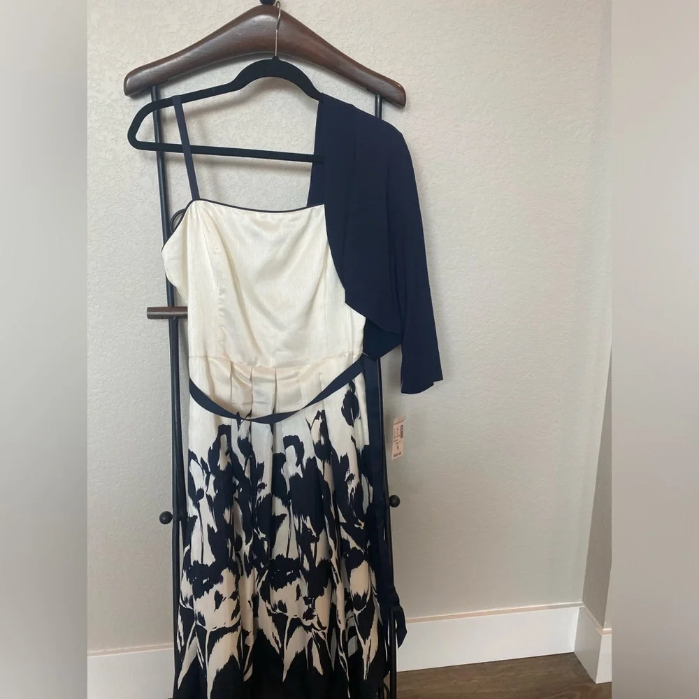 Dress barn dress, never been worn! - Picture 4 of 6
